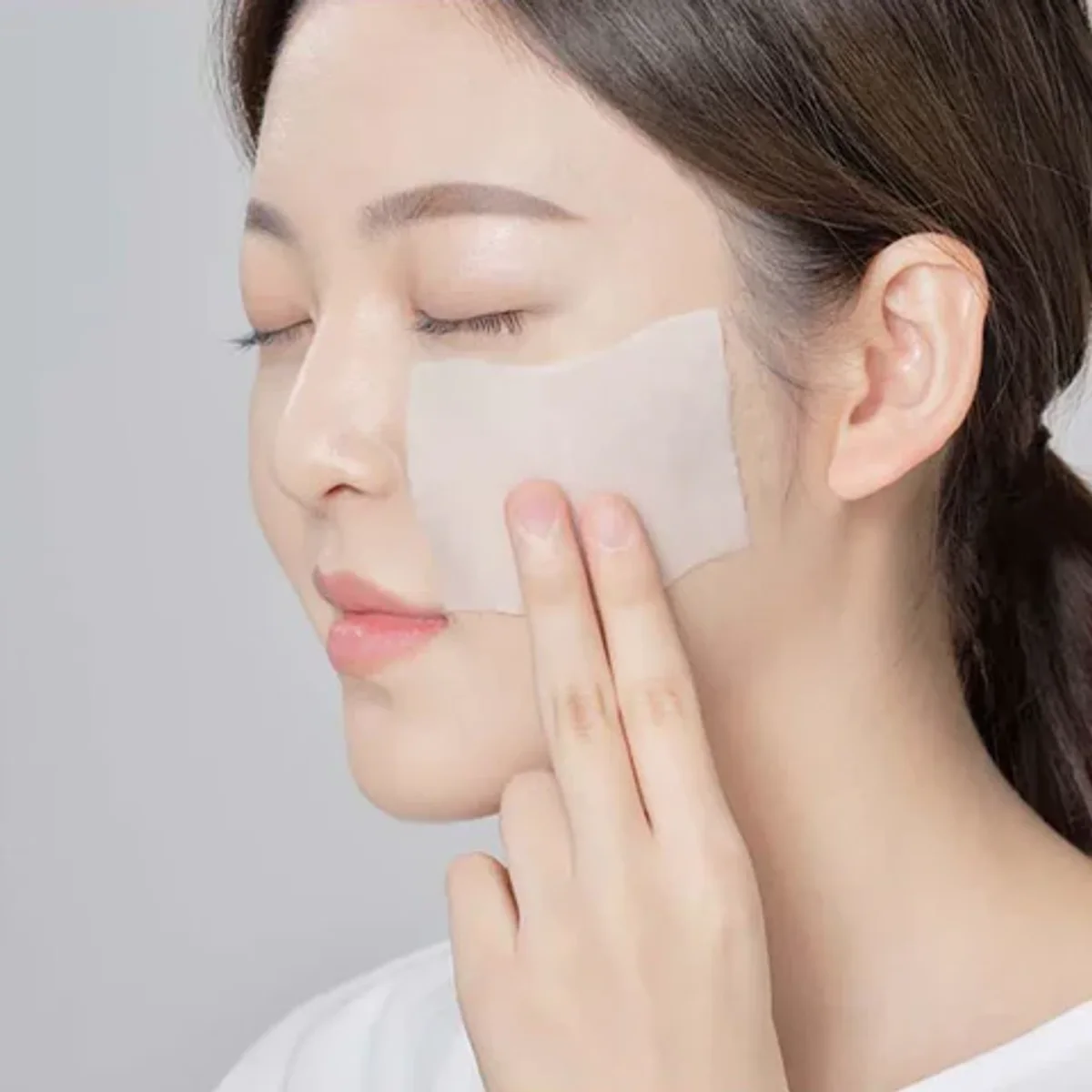 ANUA Cotton Pad For Toner shown with toner application context